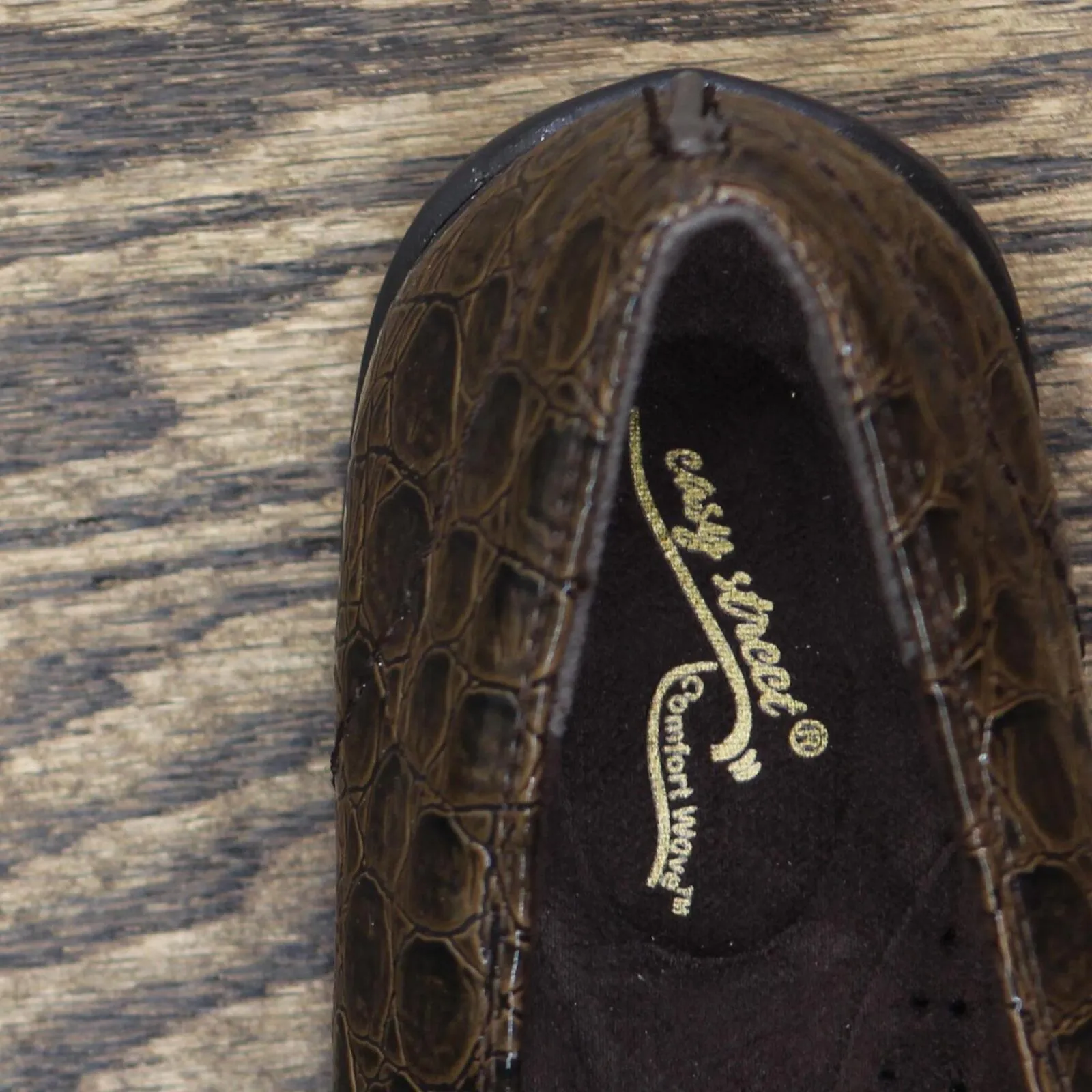 Easy Street Womens Purpose Slip On Shoes PURPOSE Brown Patent Croco 8.5M